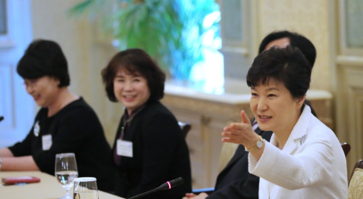 Park to meet with S. Korean businessmen in Qatar