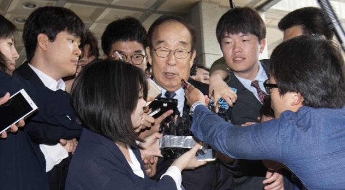 Ex-Doosan head grilled over graft charges