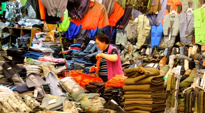 [Markets & Merchants] Reasonable retail therapy at Yeongdeungpo Market