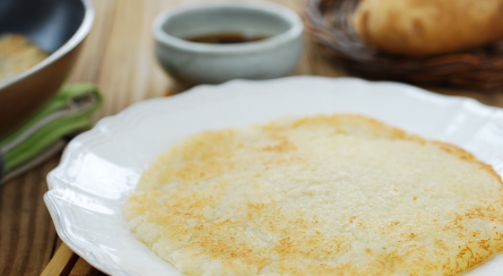 Gamjajeon (potato pancakes)