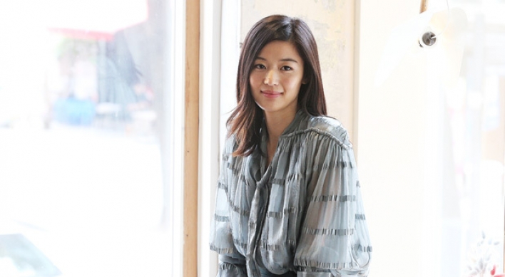 Jun Ji-hyun is 10 weeks pregnant