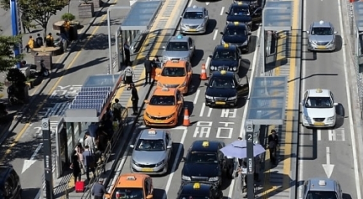 Seoul to launch high-end taxi hailer