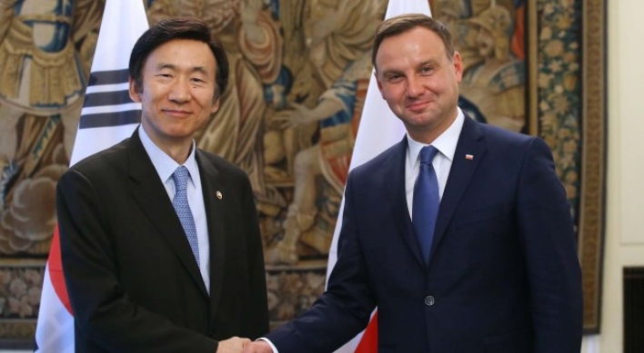South Korea, Poland to work for peace on Korean Peninsula