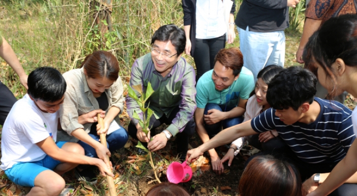 ASEAN, Korean students plant seeds of sustainable forestry