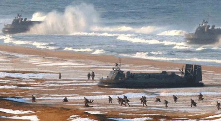 N. Korea forward deploys amphibious landing crafts carrying special forces