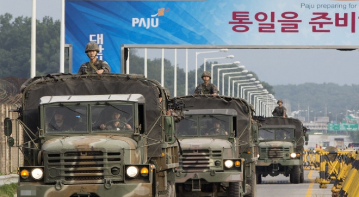 Seoul, Washington seek to send B-52 bomber, nuke sub to peninsula