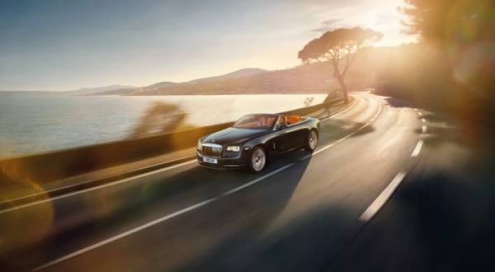 Rolls-Royce unveils ‘Dawn’ online