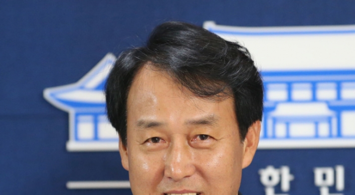 Park appoints journalist as new spokesperson