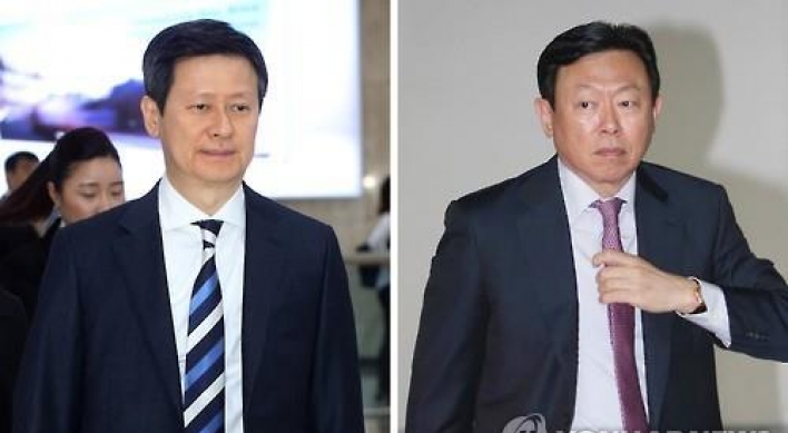 롯데 형제싸움, 법정으로…변호인단, 처음부터 난타전