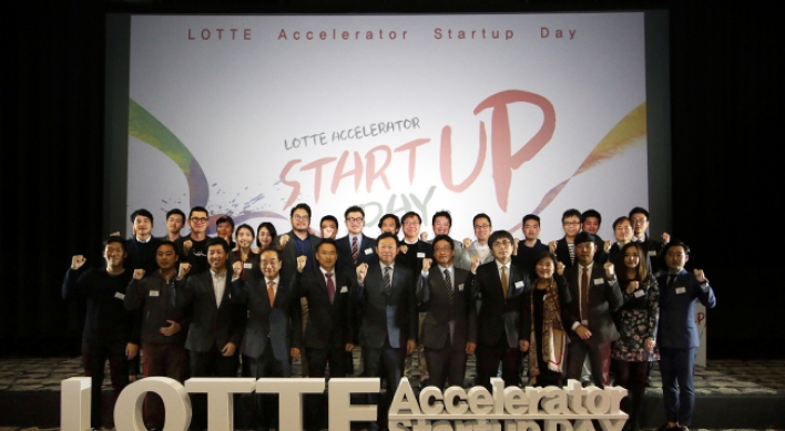 Lotte chairman meets with start-up chiefs