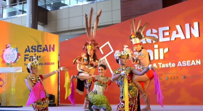 ASEAN trade, food fair showcases fresh products