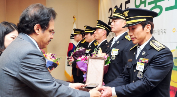 [Photo News] S-Oil awards firefighers for their heroic services