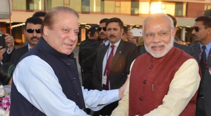 [Newsmaker] India's Modi arrives in Pakistan