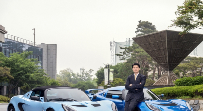 Lotus finds niche with growth of sports cars