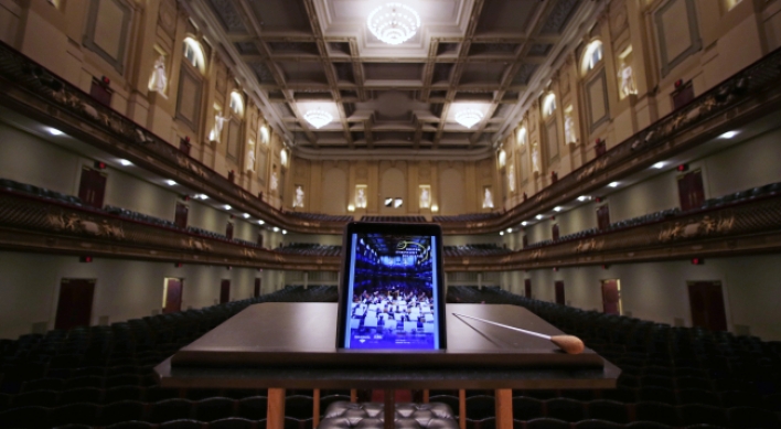 Tech at the symphony: Boston orchestra loaning patrons iPads