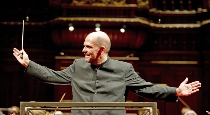 Van Zweden to become New York Philharmonic‘s music director