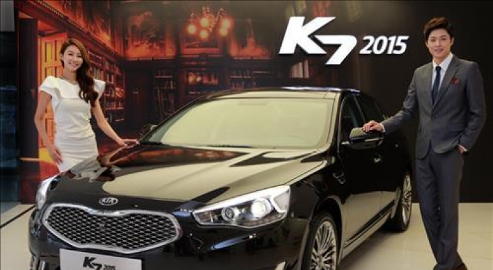 Sales of Kia's all-new K7 top 10,000 units