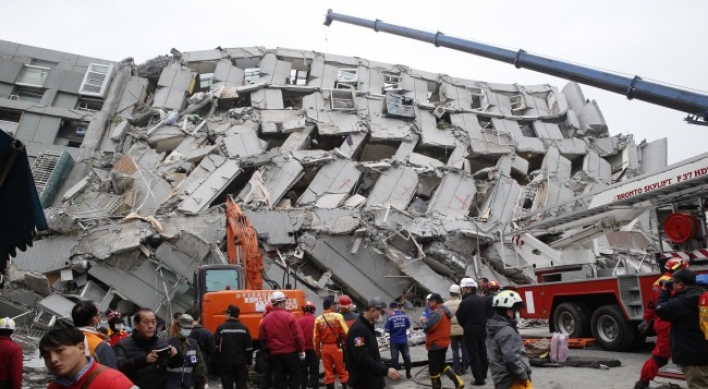 [Newsmaker]Taiwan rescuers find signs of life in rubble