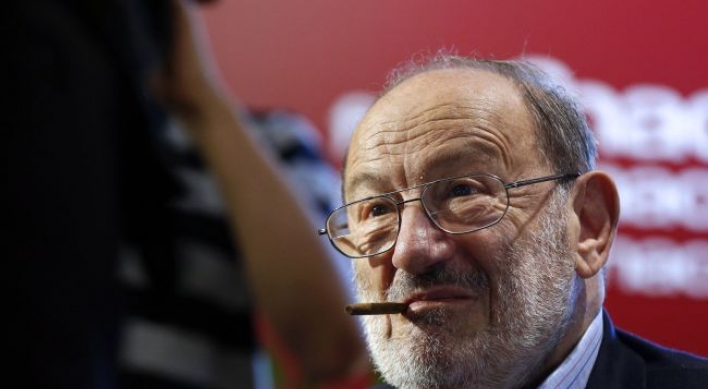 Umberto Eco: from philosophy to best-sellers