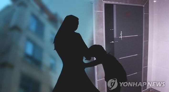 젖먹이 딸 2번이나 떨어뜨린 '술취한 아빠'…실수였나