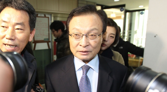 Former P.M. quits Minjoo Party in nomination feud