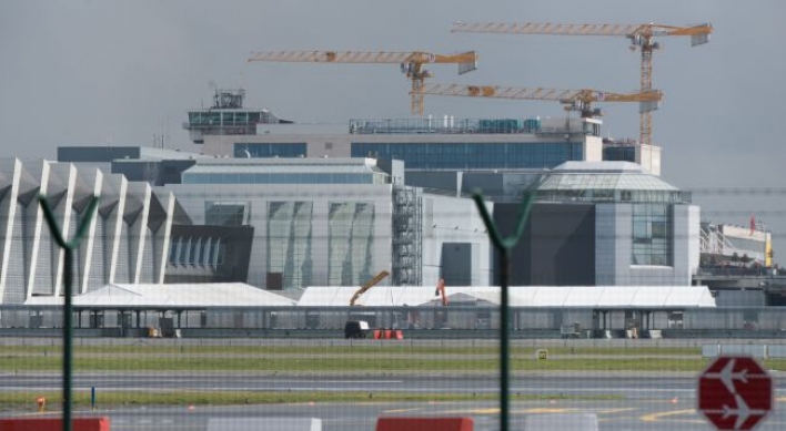 After 10 days, Brussels airport remains closed to passengers