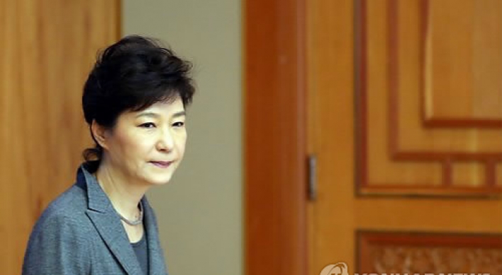 Korea faces global economic slowdown, President Park says