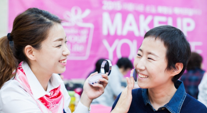 [Photo News] AmorePacific offers beauty services to cancer patients