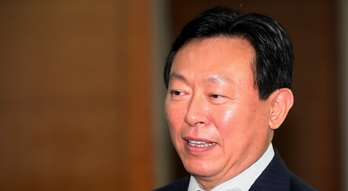 Lotte chairman pushes mobile drive