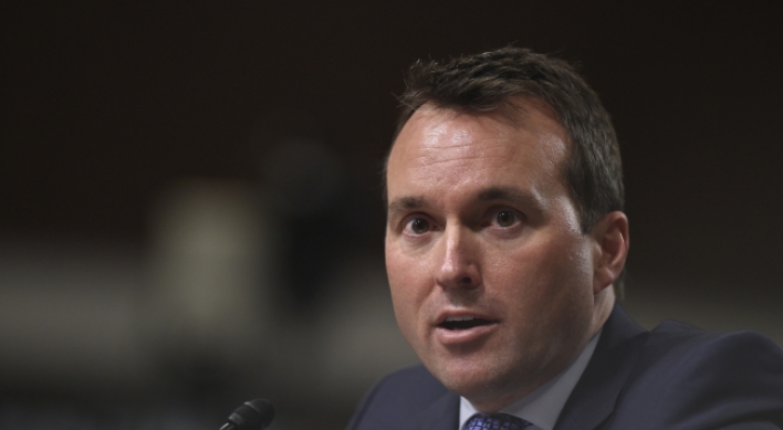 U.S. Senate OKs first gay Army secretary