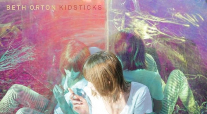 [Album Review] Beth Orton turns to nature on electronic ‘Kidsticks’