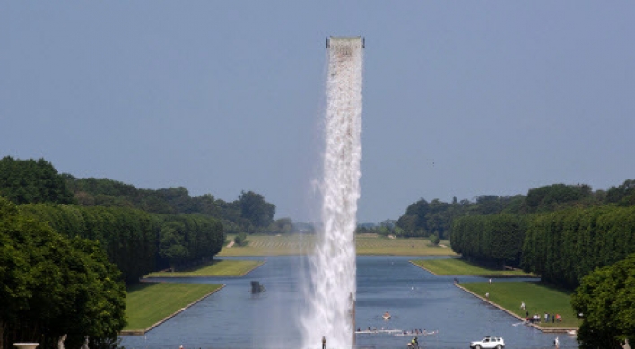 Versailles unveils giant waterfall that ‘holds up the sky’