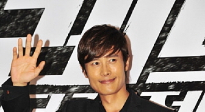 Academy asks Lee Byung-hun, 3 Korean directors to join