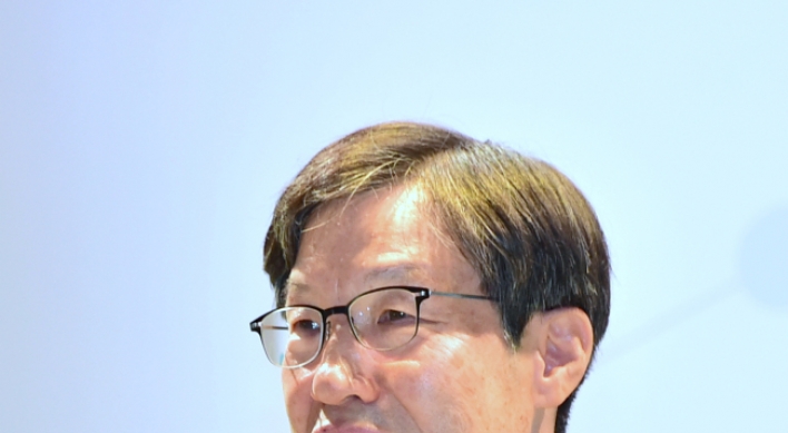 POSCO chairman donates W300m to stimulate job growth