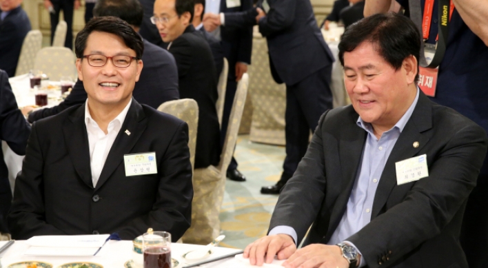 Saenuri leadership candidates lambaste alleged nomination meddling