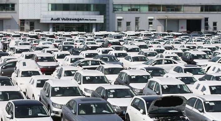 Foreign auto sales dip 24% in July on Volkswagen woes