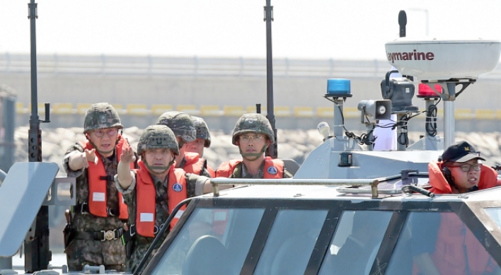 JCS chief visits northwest sea border area amid tensions