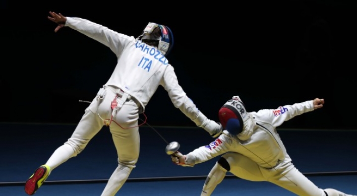 Veteran South Korean fencer laments early exit in last hurrah