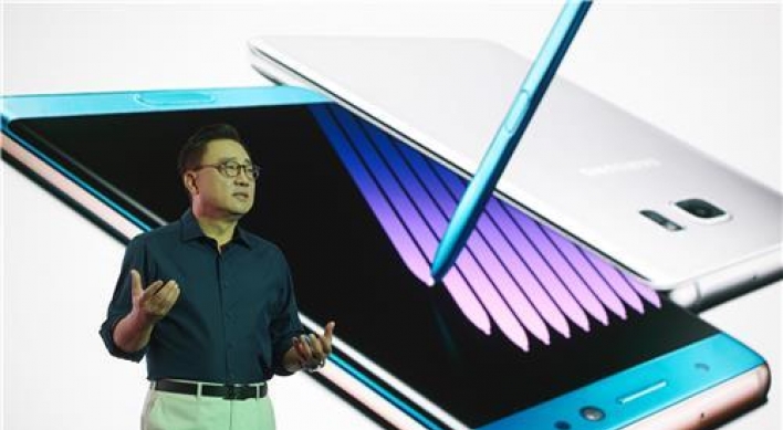Samsung mobile chief says iris-scanning is safest