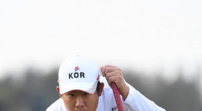 Korean youngster 'satisfied' after nervous 1st day in men's golf