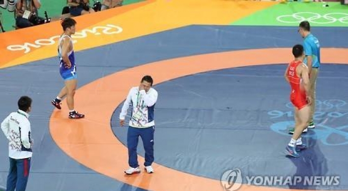 <올림픽> 김현우 '도둑맞은' 승리…한국선수단 첫 제소