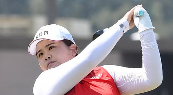 Korean star makes hole-in-one in practice