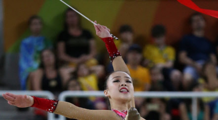 Korean rhythmic gymnast finishes fourth in all-around