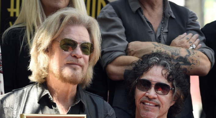 Rock duo Hall & Oates get Hollywood Walk of Fame star