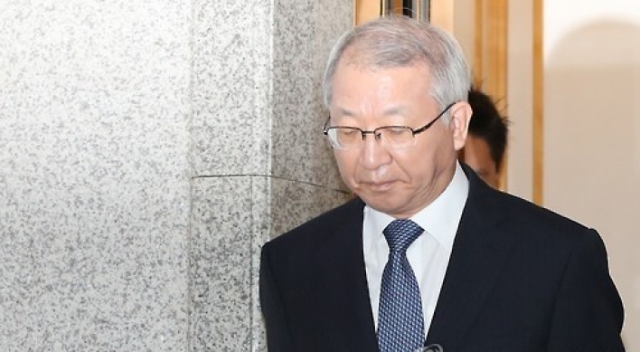 Korea's chief justice apologizes over judge's corruption scandal