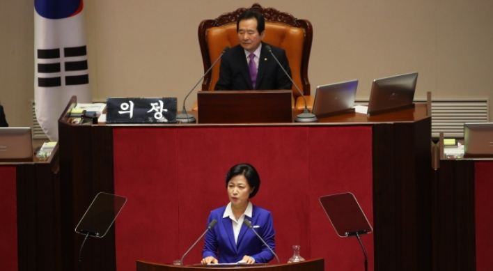 Minjoo Party leader emphasizes economy in address to Assembly