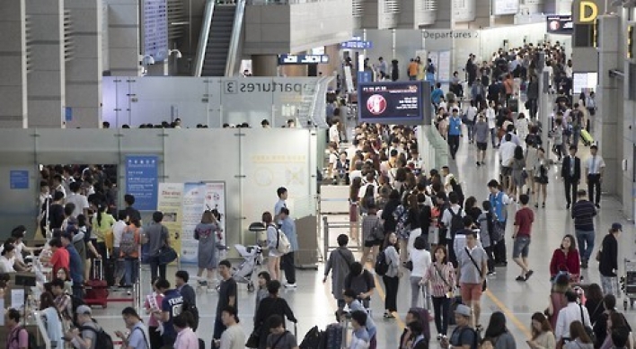 Airport passenger traffic to peak Sunday as people return from Chuseok holiday