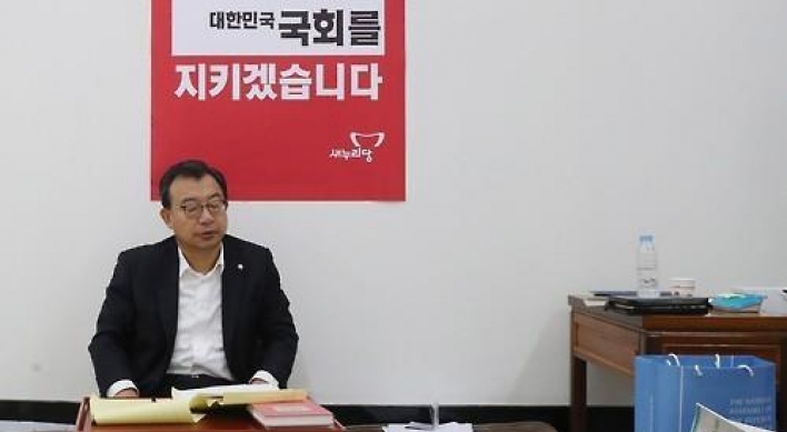 Opposition parties urge Saenuri head to end hunger strike, start talks