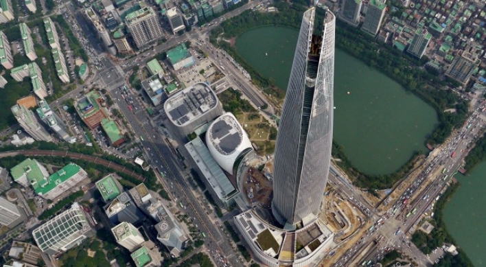 [Photo News] Lotte World Tower completes outer construction