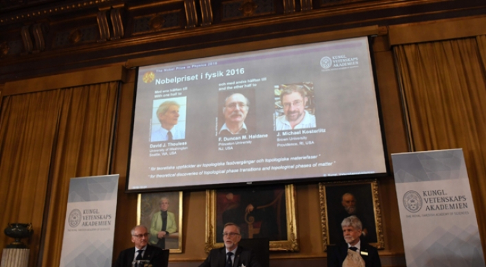 David J. Thouless, F. Duncan Haldane and J. Michael Kosterlitz win Nobel